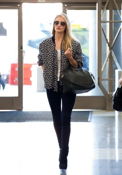 ��ģһ�Ӵ���C��(ch��ng)���ͣ��ģ�