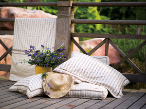 ������Ʒ�c�r(sh��)��ͬ����һ��