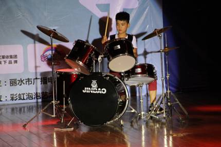 ���ҡ�����֮�ǡ��ڶ���NICKIEͯ�b�L(f��ng)�ɴ�ِ���Qِ������Ļ