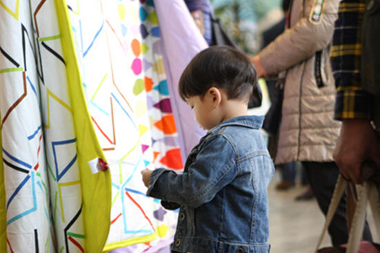 ���R���Ҽ�2015s/s��Ʒ�l(f��)����(hu�� )�A�M(m��n)��Ļ