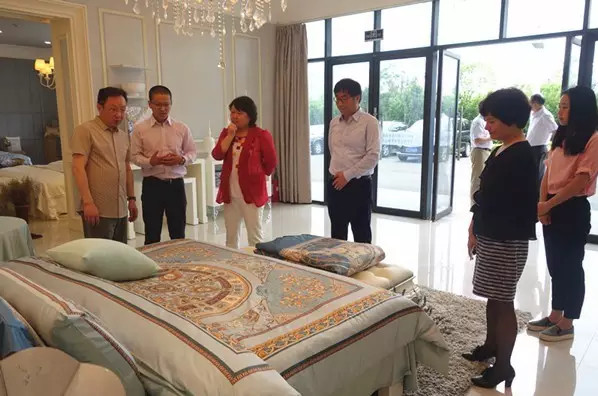 ЇҼf(xi)(hu )K_F^(gun)W(xu)