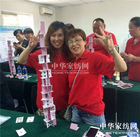 ������ؾ�Ӣ�R������ϵ�＾�l(f��)չ��