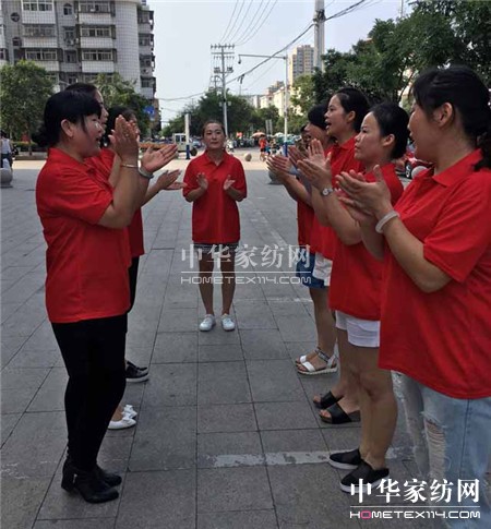 ������ؾ�Ӣ�R������ϵ�＾�l(f��)չ��