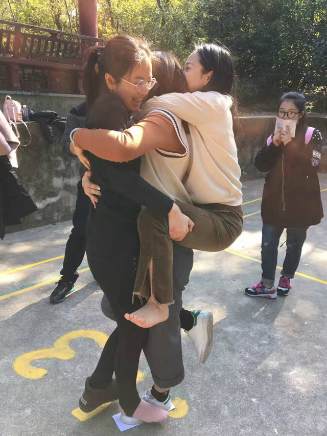 �Pʢ�Ҽ�2017������Ʒȫ��Ѳ����Ӗ��(hu�� )����һվ�ڽ�����ʽ���_(k��i)�Ļ��