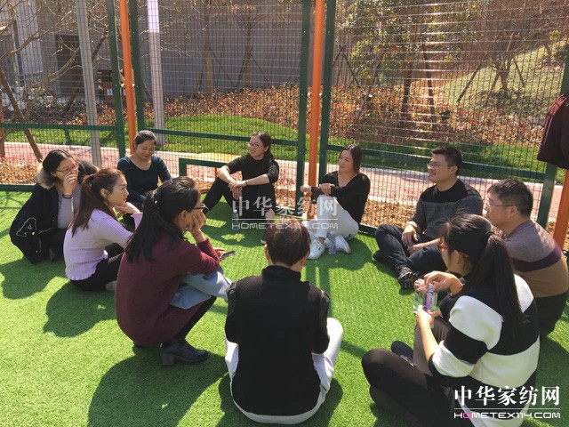 �Pʢ�Ҽ�2017������Ʒȫ��Ѳ����Ӗ��(hu�� )����һվ�ڽ�����ʽ���_(k��i)�Ļ��