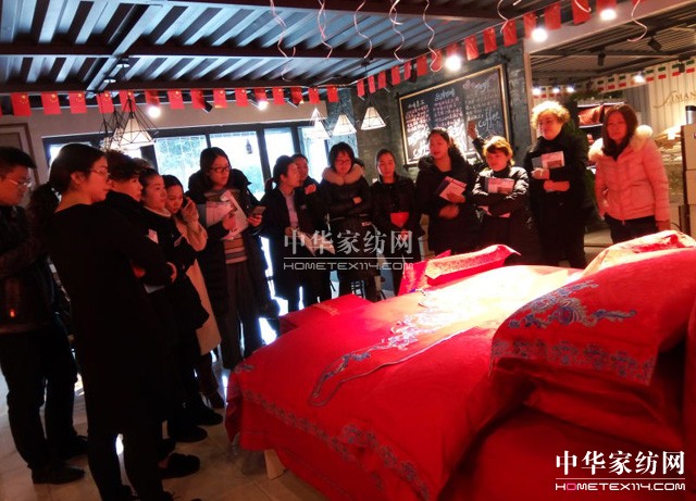 �Pʢ�Ҽ�2017������Ʒȫ��Ѳ����Ӗ��(hu�� )����һվ�ڽ�����ʽ���_(k��i)�Ļ��