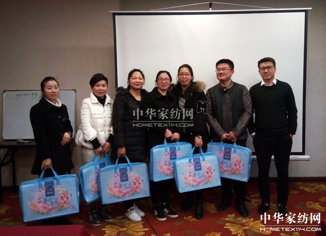 �Pʢ�Ҽ�2017������Ʒȫ��Ѳ����Ӗ��(hu�� )����һվ�ڽ�����ʽ���_(k��i)�Ļ��