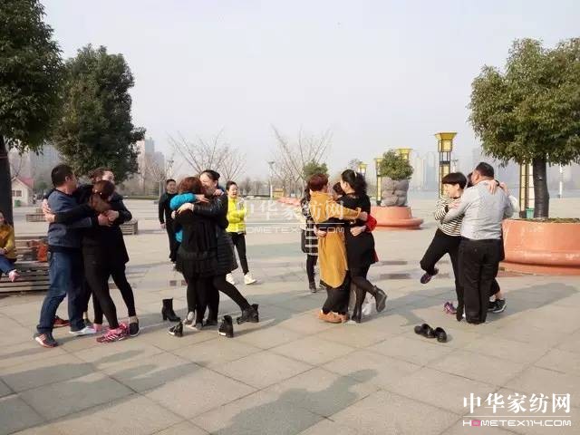 �Pʢ�Ҽ�����Ӣ���������f��Փ�������l(shu��)��Ӣ����