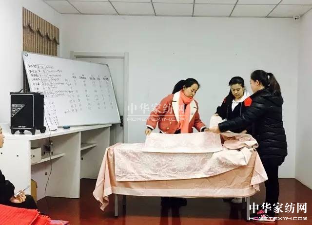 �Pʢ�Ҽ�����Ӣ�Ƽ��S�����(m��ng)��Ⱥ�t����־�ڎp����