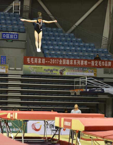 ëë��Ҽ�����ȫ���Ĵ�ϵ��ِ���\��(d��ng)ë���Ů���