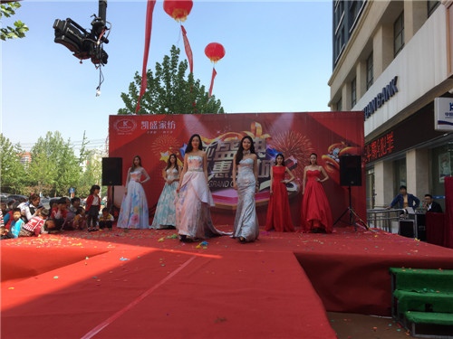 �Ԛ�����Ĳ��Ȼ�����@ôһ�ҳ���Pʢ�Ҽ��w��!