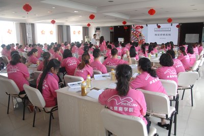 ˮ�ǼҼ�����ʲô�B��(j��ng)�N(xi��o)�̵ĺ��Ӷ��ԡ�ˮ�ǡ���(l��i)������