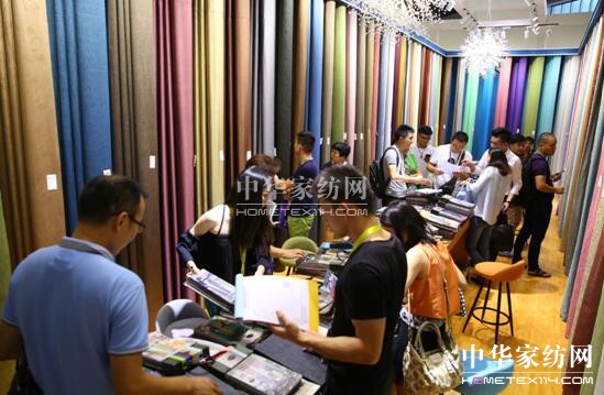 ݳ޷ɫؘL(fng)Rꇲˇ󿧂ڼҼչ(hu )ݕr(sh)д