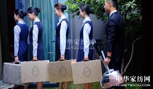 ���󣺏��Ї��Ҽ���������ߵ����H���ƵĄ�(chu��ng  )����