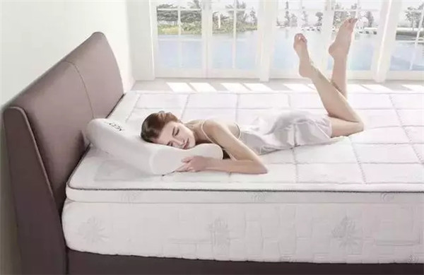 Mlily��(m��ng)�ٺϵ����ҕ������ȫ���㉺˯��