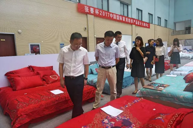 Ҹζϯͨ300Ҽa(chn)ƷŮ