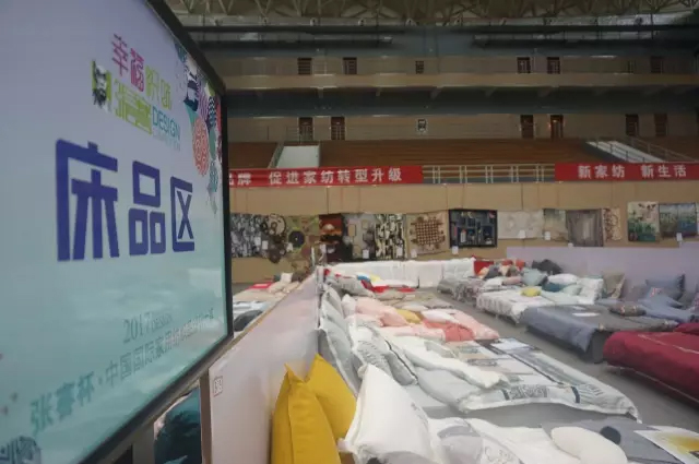 Ҹζϯͨ300Ҽa(chn)ƷŮ