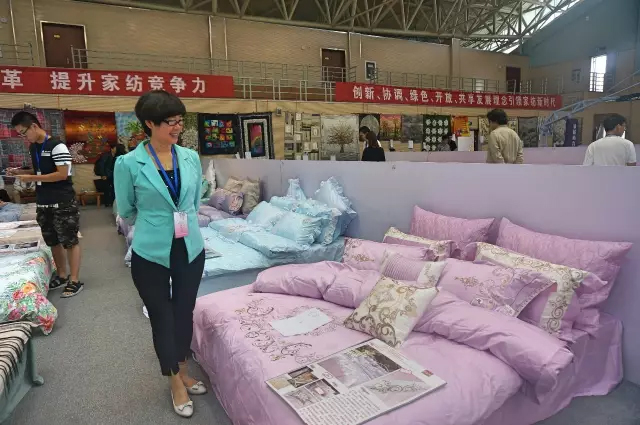 Ҹζϯͨ300Ҽa(chn)ƷŮ