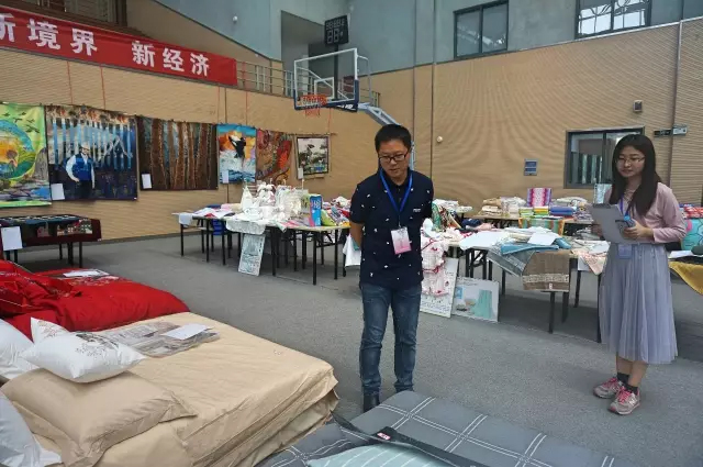 Ҹζϯͨ300Ҽa(chn)ƷŮ