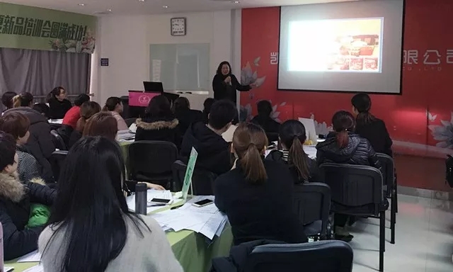 �Pʢ�Ҽ���Ӣ��Ӗ��(hu�� )��2018��Ʒ��Ӗ��(hu�� )�ի@�M(m��n)�M(m��n)��