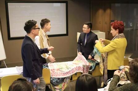 ����Ҽ��y���R�m�W�����_(k��i)�����H�r(sh��)��У��������