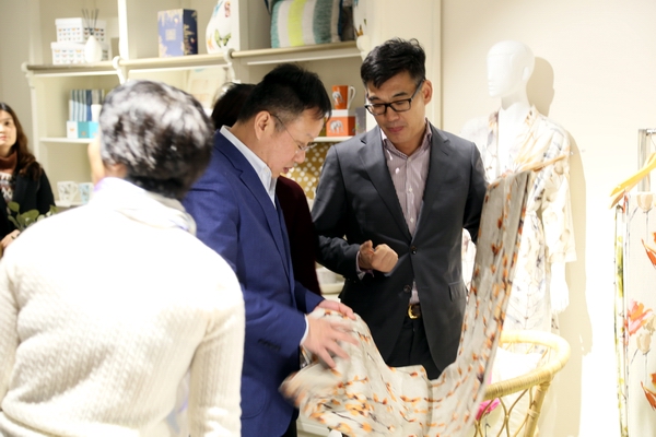 ���������ںϰl(f��)չ�����(hu�� )�L(ch��ng)����Ī��˹