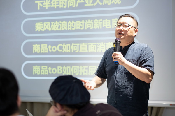 r(sh)hr(sh)δ(li)l(f)չ}ՓںݽzIСe