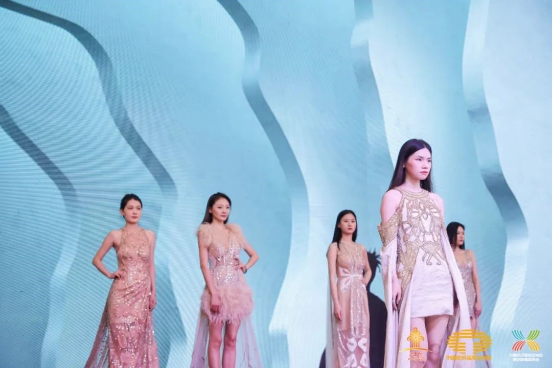 䁾͌(zhun)֮·(sh)F|(zh)l(f)չ--2022Ї朴(hu )ͨ¡e